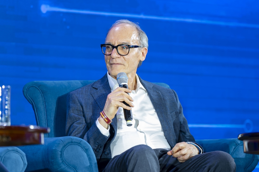 TS. Filippo Giorgi, Trung tâm Vật lý lý thuyết quốc tế Abdus Salam (Ý), chuyên gia hàng đầu thế giới về mô hình khí hậu và biến đổi khí hậu.