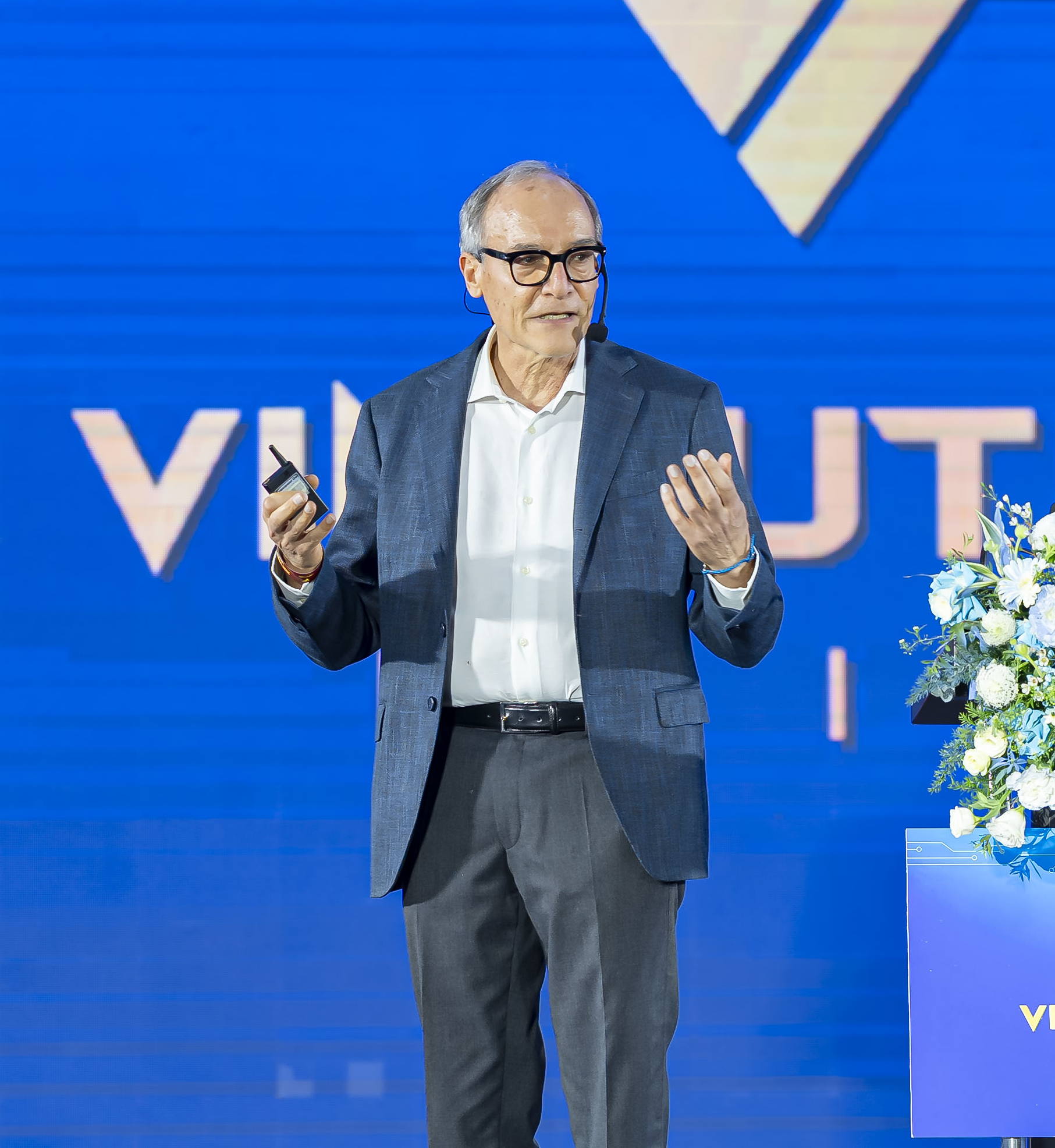 TS. Filippo Giorgi: Việc chuyển đổi từ xe máy xăng sang xe điện là rất quan trọng, trước hết để cải thiện chất lượng không khí.