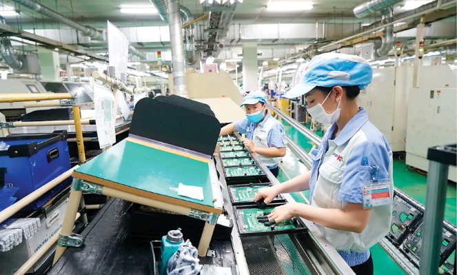 Electronics sector under pressure from green transformation
