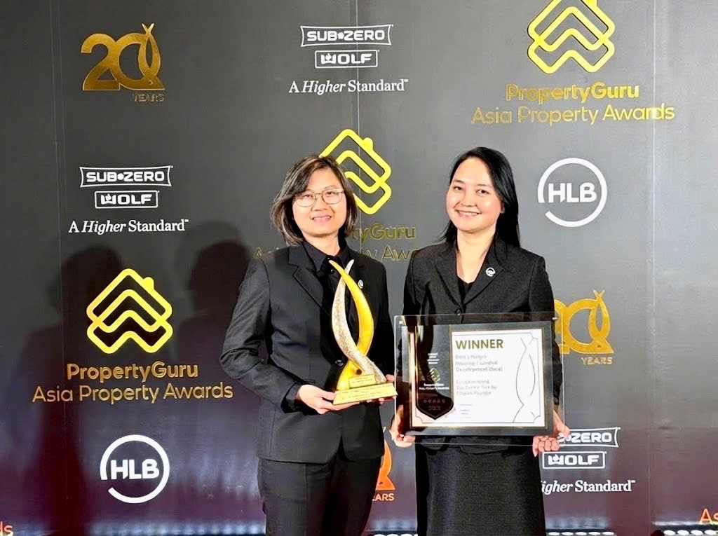 Đại diện nhà sáng lập Ecopark nhận giải thưởng “Dự án Nhà ở Phong cách nhất Châu Á” năm 2025 cho phân khu Đảo Châu Âu, Eco Central Park.