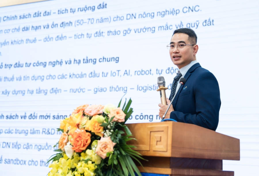 Ông Phạm Tuấn Hiệp, Phó Viện trưởng Viện Nghiên cứu Chăn nuôi Bò sữa TH (Tập đoàn TH)