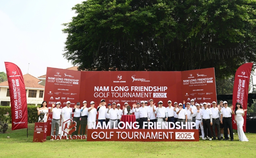 Giải golf “Nam Long Friendship Golf Tournament 2025” gắn liền với chương trình học bổng “Swing for Dreams” lần thứ 16 được tổ chức với sự tham dự của các mạnh thường quân cá nhân và đối tác thân hữu.