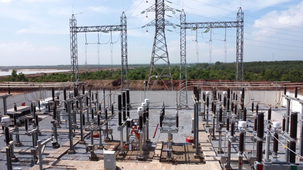 Toàn cảnh Trạm biến áp 110kV sân bay Long Thành và đường dây đấu nối - Ảnh: VGP/MT.