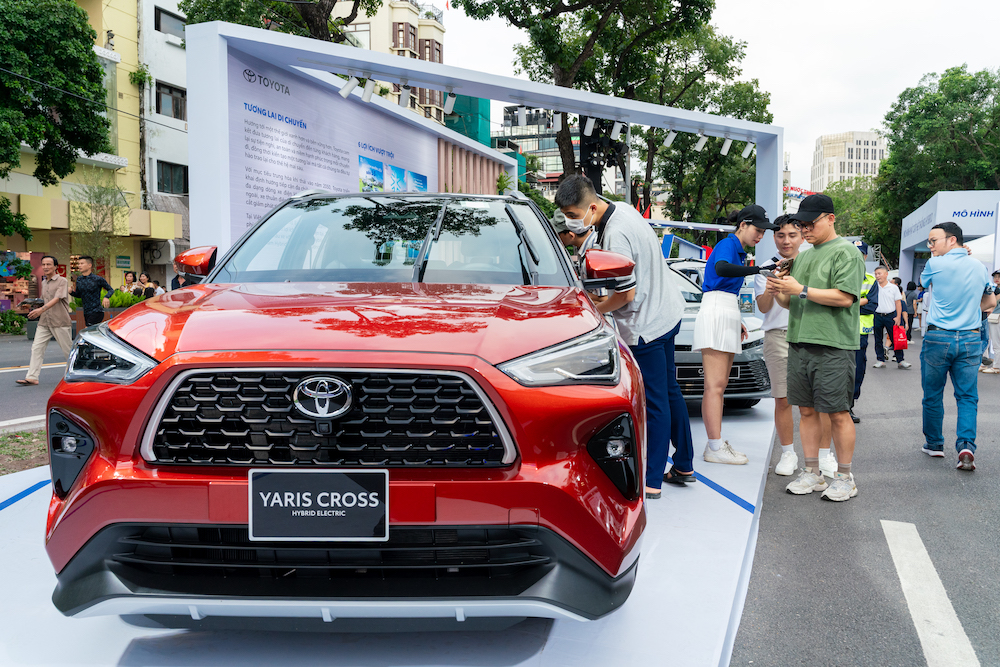 <i>Yaris Cross HEV được giảm đến 48.5 triệu cùng ưu đãi vay thấp chỉ từ 1.49%/năm.</i>