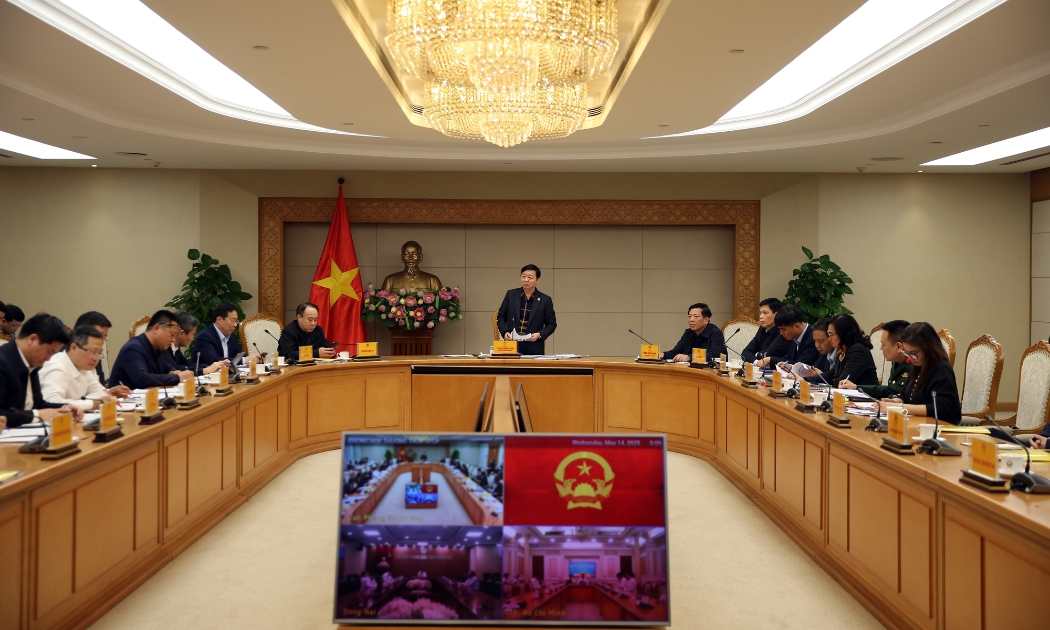 Phó Thủ tướng thống nhất phương án tổ chức 79 điểm cầu tương ứng với kỷ niệm 79 năm Ngày Toàn quốc kháng chiến. Ảnh: VGP.