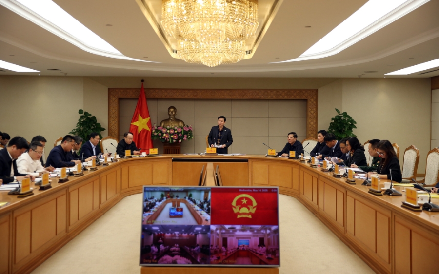 Phó Thủ tướng thống nhất phương án tổ chức 79 điểm cầu tương ứng với kỷ niệm 79 năm Ngày Toàn quốc kháng chiến. Ảnh: VGP.