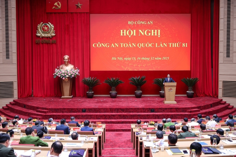 Thủ tướng Chính phủ Phạm Minh Chính tin tưởng lực lượng công an nhân dân sẽ lập nhiều thành tích, chiến công xuất sắc hơn nữa, đóng góp quan trọng và nhiều hơn nữa vào sự nghiệp xây dựng và bảo vệ Tổ quốc - Ảnh: VGP