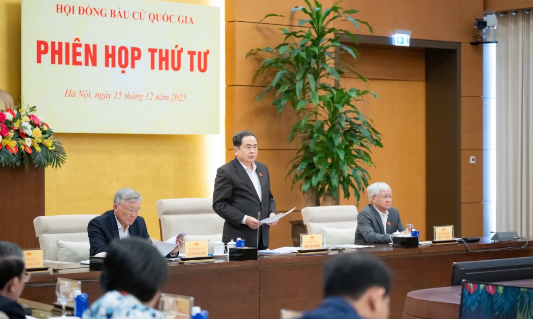 Chủ tịch Quốc hội Trần Thanh Mẫn chủ trì phiên họp thứ tư của Hội đồng Bầu cử quốc gia. Ảnh: Quốc hội.