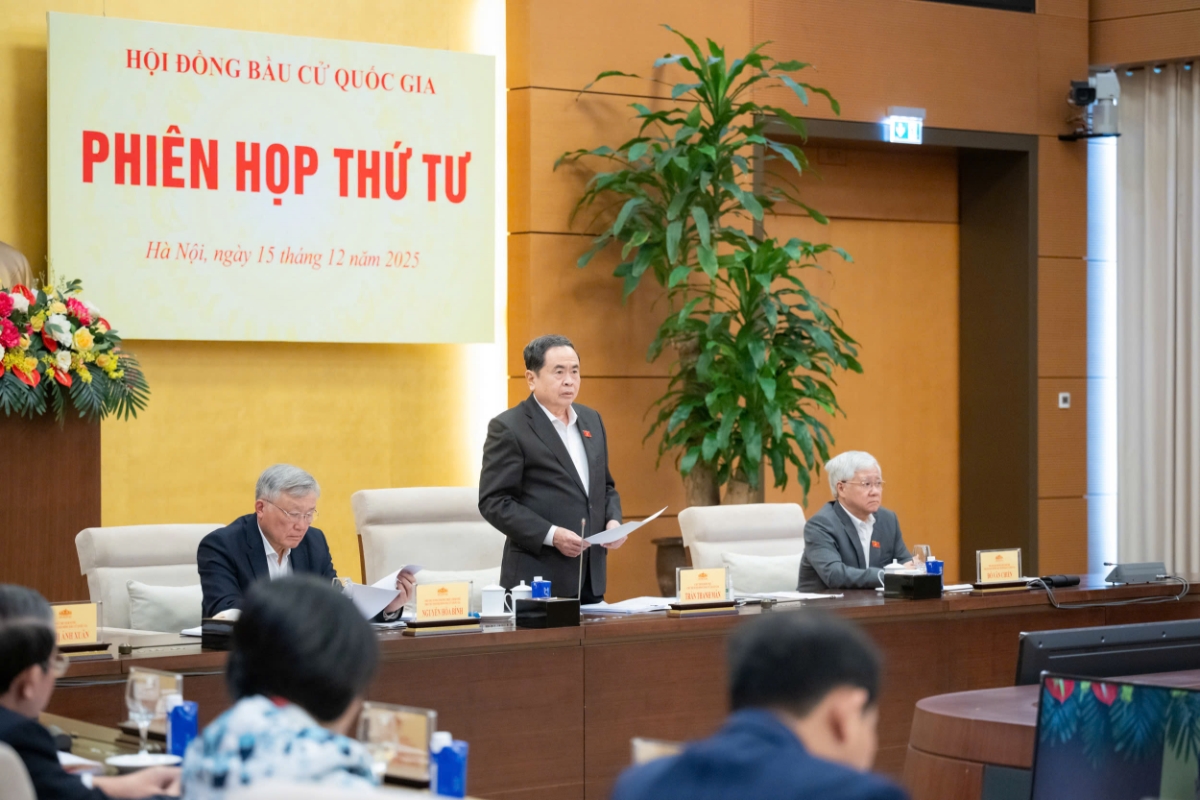 Chủ tịch Quốc hội Trần Thanh Mẫn chủ trì phiên họp thứ tư của Hội đồng Bầu cử quốc gia. Ảnh: Quốc hội.