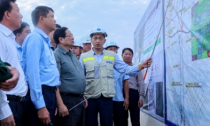 Thủ tướng kiểm tra Cảng HKQT Long Thành trước ngày đón chuyến bay đầu tiên 