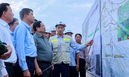 Thủ tướng kiểm tra Cảng HKQT Long Thành trước ngày đón chuyến bay đầu tiên