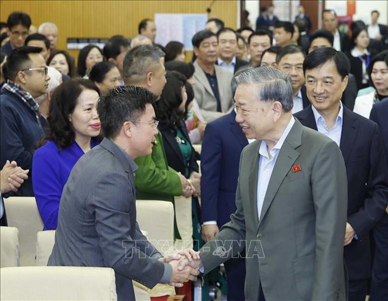 Tổng Bí thư Tô Lâm và các đại biểu - Ảnh: TTXVN