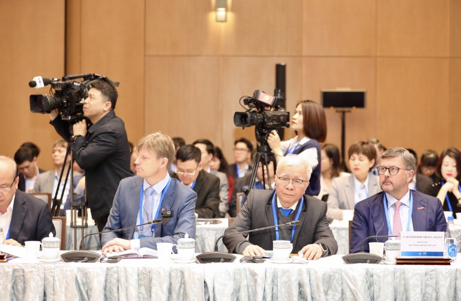 Diễn đàn cấp cao Kinh tế Việt Nam 2025, triển vọng 2026 thu hút hơn 500 đại biểu tham dự trực tiếp và hơn 1.000 đại biểu trực tuyến tại 34 điểm cầu trên cả nước.