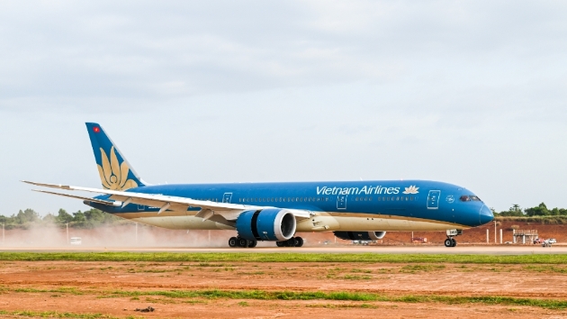 First technical flight lands at Long Thanh international airport