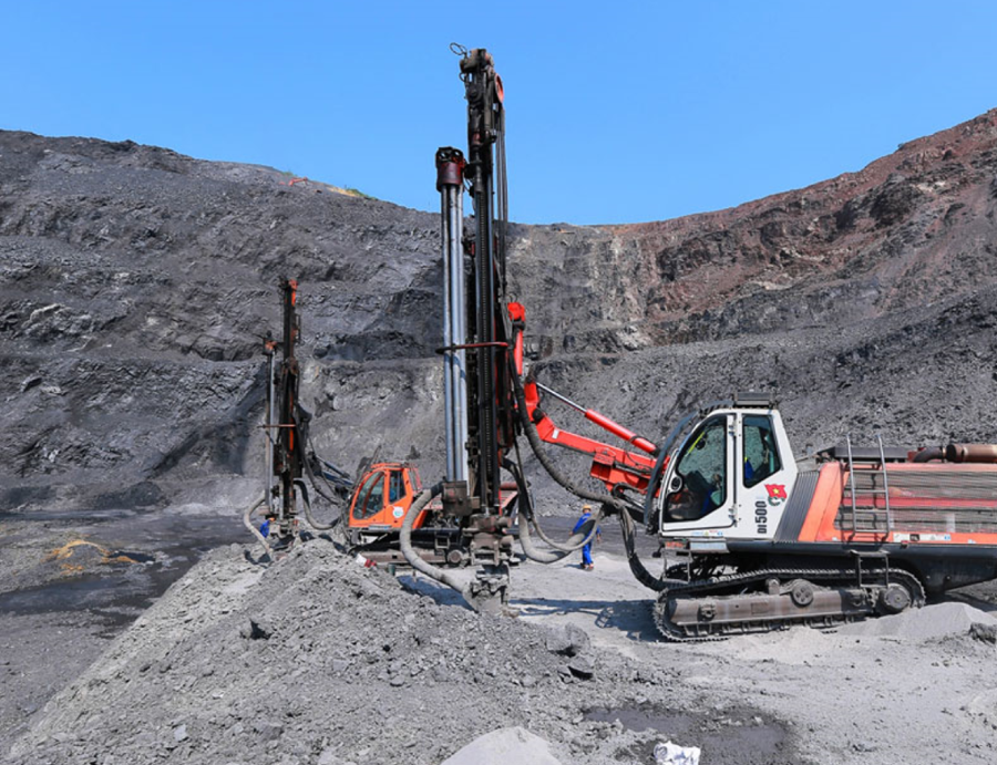 Khai thác than tại mỏ than Khánh <span class=