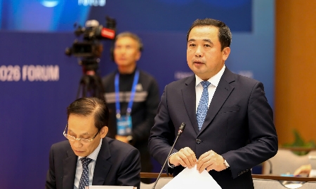 Bộ trưởng Bộ Nông nghiệp và Môi trường Trần Đức Thắng phát biểu tại Diễn đàn. Ảnh: Tri Phong.