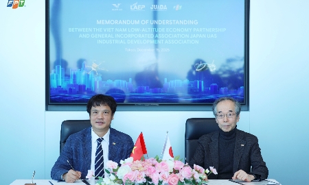 Ông Nguyễn Văn Khoa, Chủ tịch LAEP và ông Shinji Suzuki, Chủ tịch JUIDA ký kết hợp tác chiến lược, ngày 15/12.