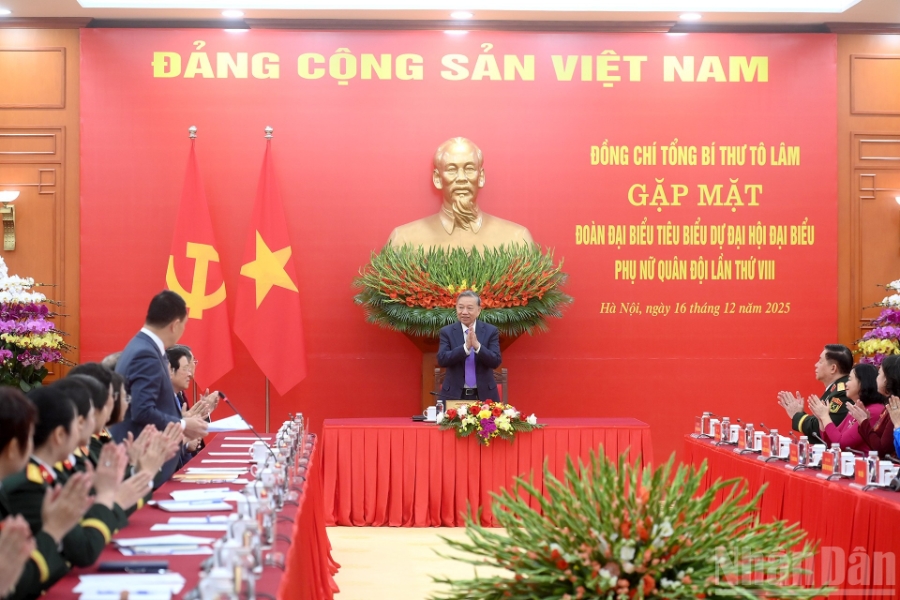 Tổng Bí thư Tô Lâm chủ trì gặp mặt đoàn đại biểu tiêu biểu dự Đại hội đại biểu Phụ nữ Quân đội lần thứ VIII. Ảnh: Nhân Dân