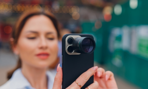 Chạy đua gắn ống kính tele rời vào camera điện thoại di động