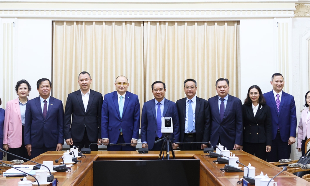 TP. Hồ Chí Minh và Kazakhstan tăng cường hợp tác hàng không và thương mại