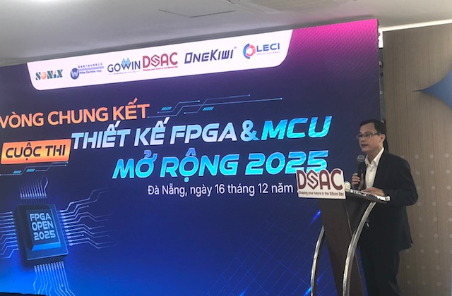 Phó giám đốc Sở KH&CN Đà Nẵng Trần Ngọc Thạch phát biểu khai mạc Cuộc thi. Ảnh Ngô Anh Văn