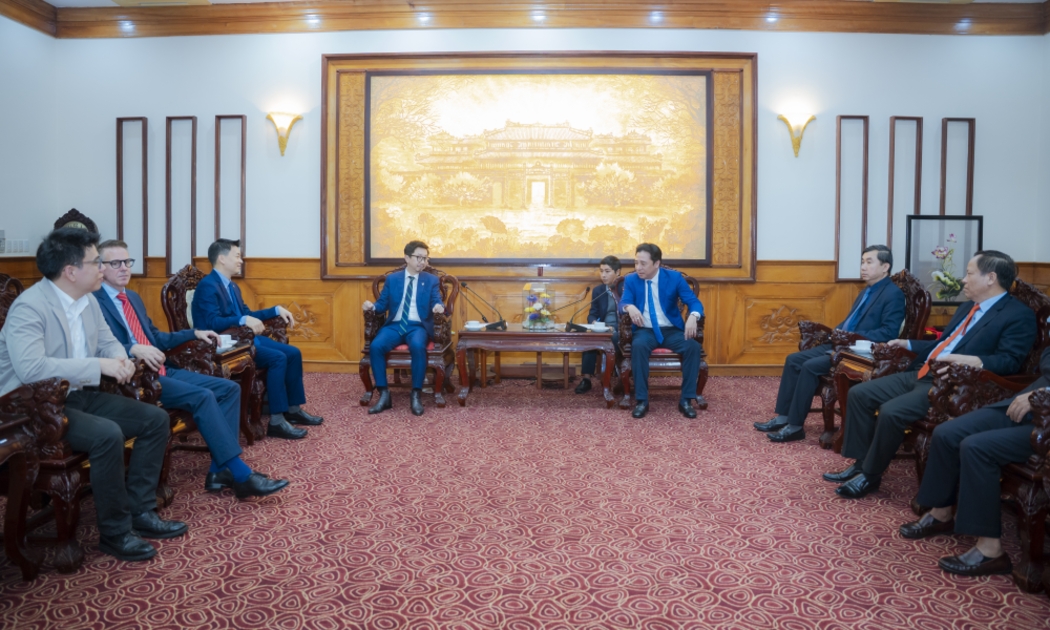 Chủ tịch UBND thành phố Huế Nguyễn Khắc Toàn làm việc với lãnh đạo Công ty TNHH Thương mại Carlsberg Việt Nam