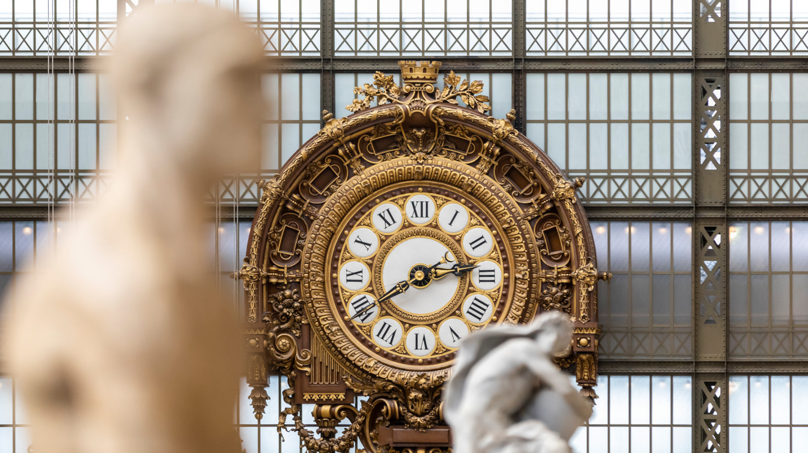 Bảo tàng chính thức mở cửa đón công chúng tham quan vào tháng 12/1986 dưới thời Tổng thống Francois Mitterrand. 