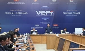Tăng trưởng hai con số không thể dựa mãi vào tín dụng ngân hàng