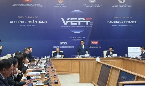 Tăng trưởng hai con số không thể dựa mãi vào tín dụng ngân hàng