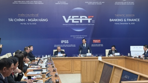 Tăng trưởng hai con số không thể dựa mãi vào tín dụng ngân hàng