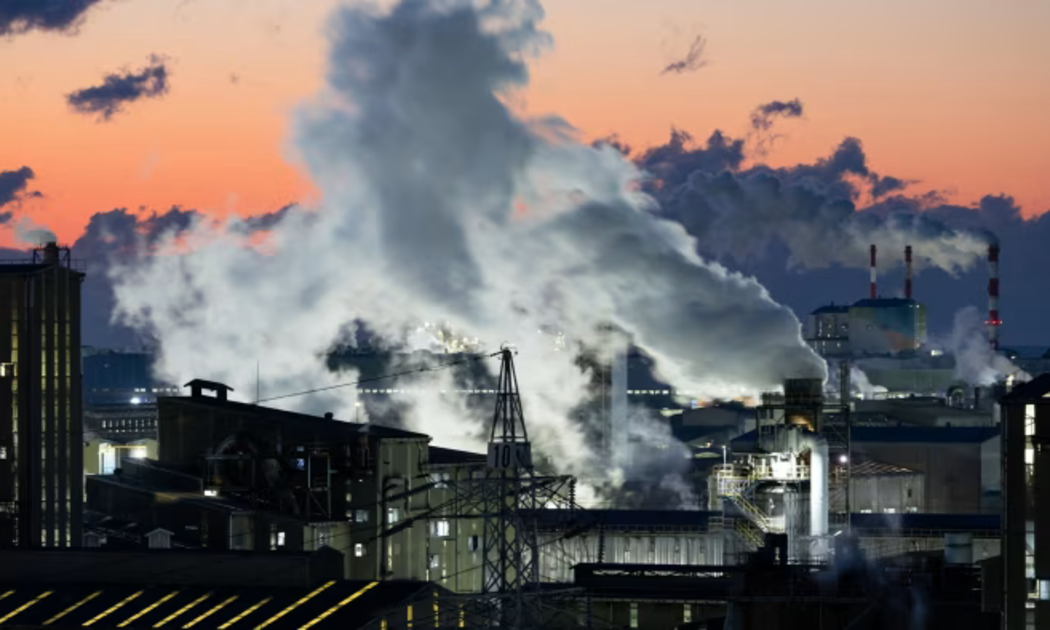 Cơ sở chế biến của Korea Zinc tại Ulsan, Hàn Quốc - Ảnh: Bloomberg