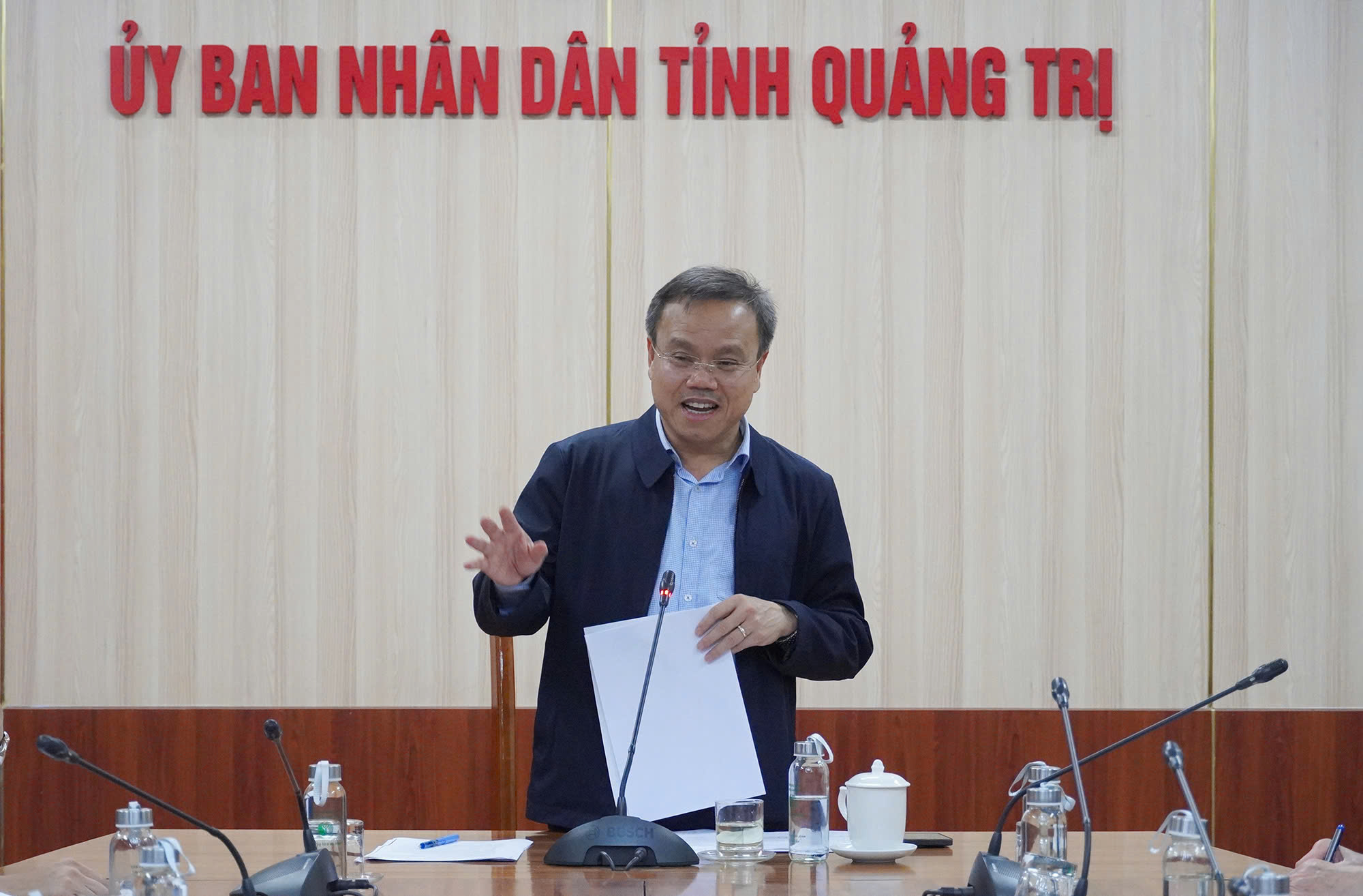 Phó Chủ tịch UBND tỉnh Quảng Trị Lê Đức Tiến phát biểu tại buổi làm việc