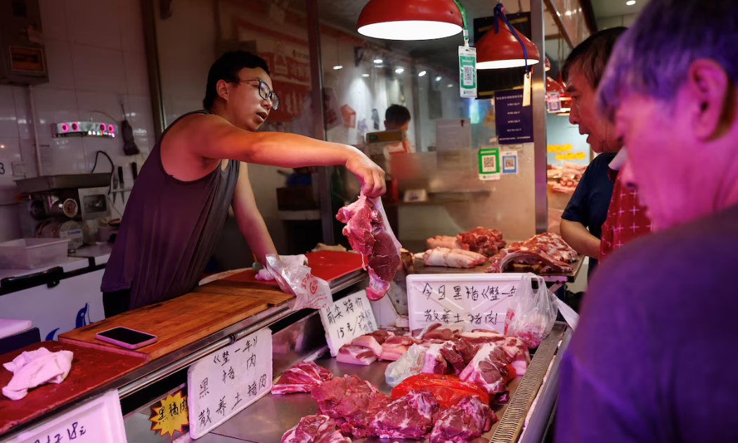 Đang căng thẳng, Trung Quốc bỗng hạ thuế đối với thịt lợn châu Âu