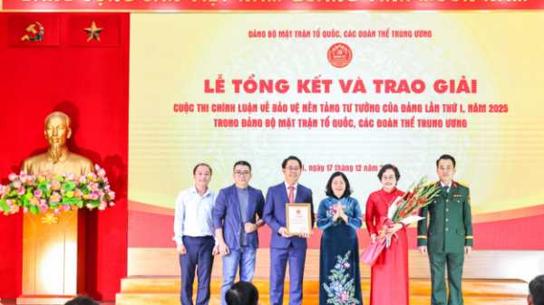 Trao giải Cuộc thi chính luận về bảo vệ nền tảng tư tưởng của Đảng 