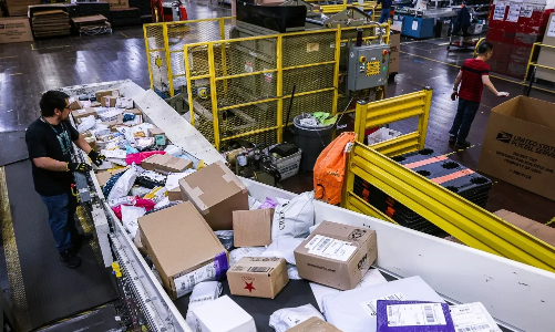 Mỹ thu được 1 tỷ USD thuế quan nhờ chấm dứt miễn trừ “de minimis”