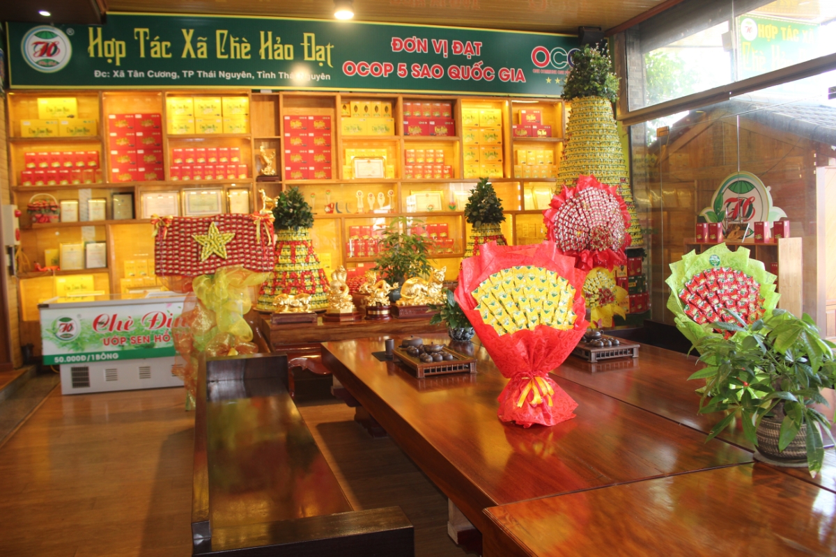 Không gian trưng bày Chè Hảo Đạt. Ảnh: Chu Khôi.