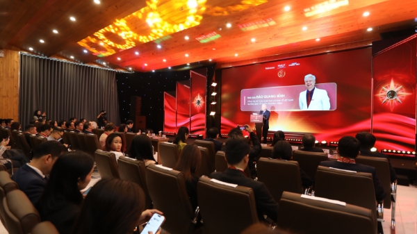 [Phóng sự ảnh] Toàn cảnh Lễ Công bố và Vinh danh Tin Dùng Việt Nam 2025