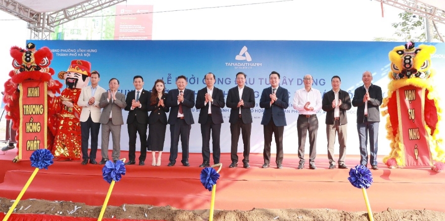 Đại diện lãnh đạo các bên&nbsp;chúc mừng cho thành công của buổi lễ.