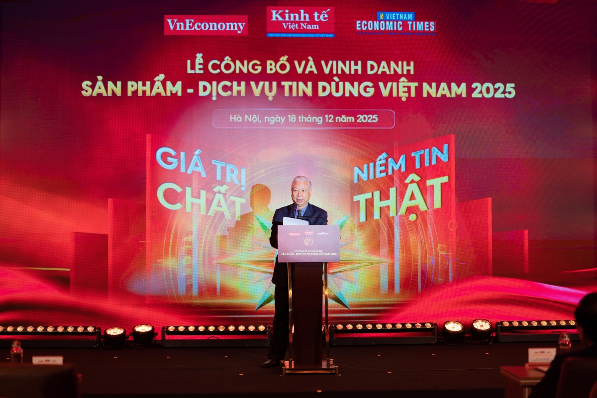 Ông Đào Quang Bính, Phó Chủ tịch Hội đồng biên tập, Tổng Thư ký Tòa soạn Tạp chí Kinh tế Việt Nam, Trưởng Ban tổ chức chương trình Tin Dùng Việt Nam, phát biểu khai mạc chương trình.