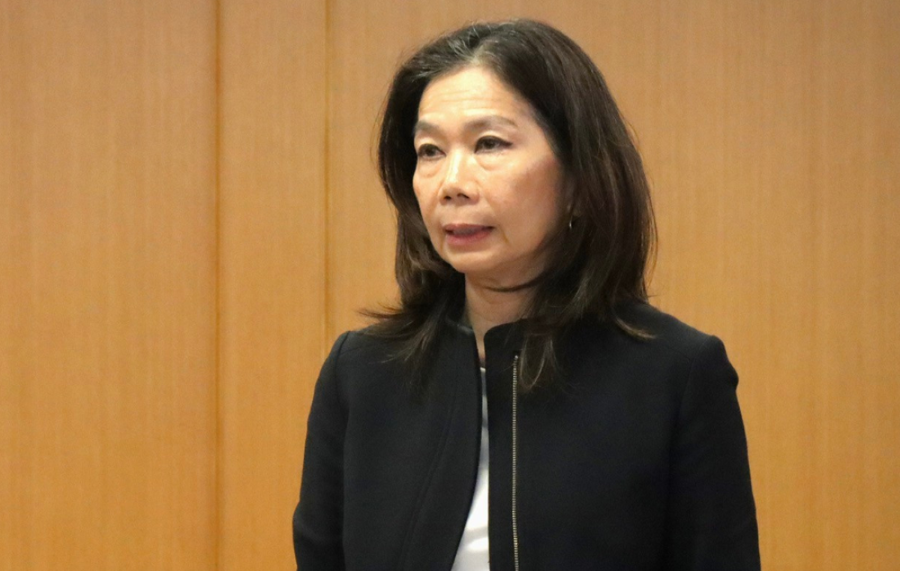 Bà Pauline Tamesis: 