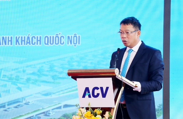 Ông Trần Anh Vũ, Phó Tổng Giám đốc Tổng Công ty Hàng không Việt Nam, phát biểu