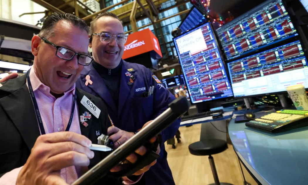 Chứng khoán Mỹ hồi điểm sau chuỗi 4 phiên giảm, giá dầu tăng dè dặt