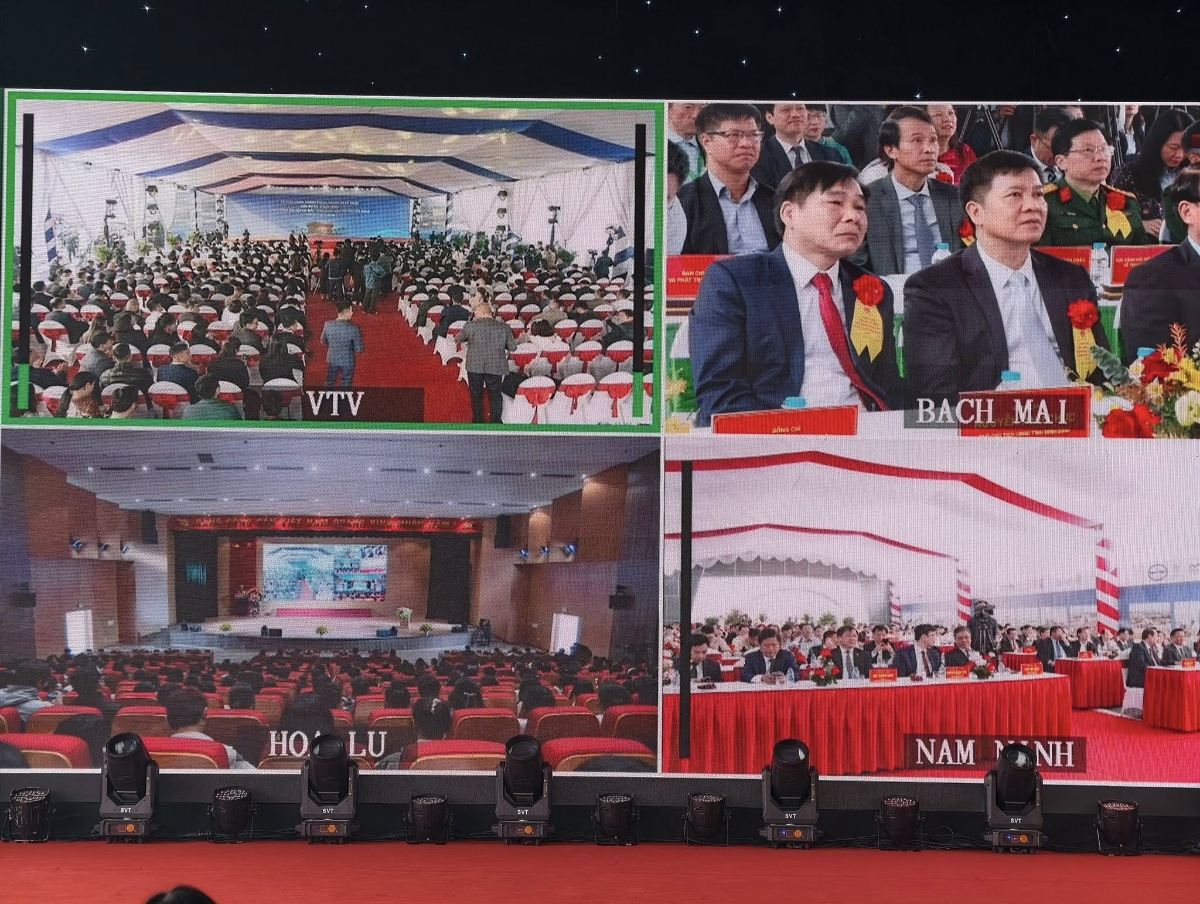 Lễ khánh thành được kết nối trực tuyến đến các đơn vị.&nbsp;