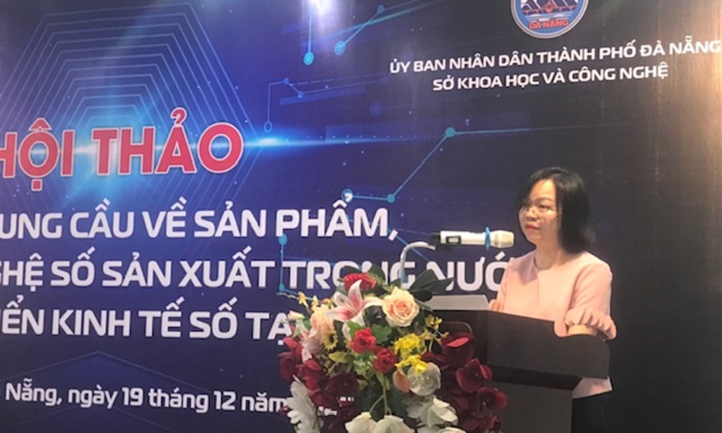 Phó cục trưởng Cục Công nghiệp công nghệ thông tin Đinh Thị Linh Hương phát biểu khai mạc Hội thảo. Ảnh Ngô Anh Văn