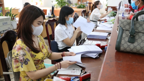 Bộ Nội vụ thông tin về lộ trình thực hiện cải cách tiền lương 