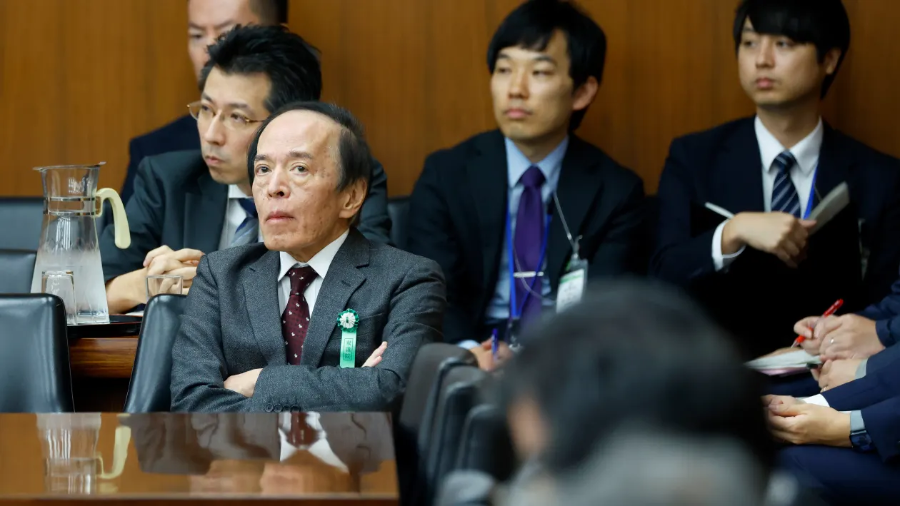 Thống đốc BOJ Kazuo Ueda tại một cuộc họp ở Hạ viện Nhật Bản, tháng 11/1025 - Ảnh: Bloomberg.