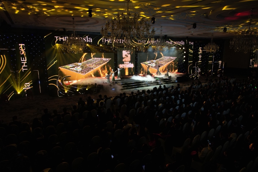 Tiết mục nghệ thuật ứng dụng công nghệ trình diễn hiện đại mang lại trải nghiệm thị giác ấn tượng.