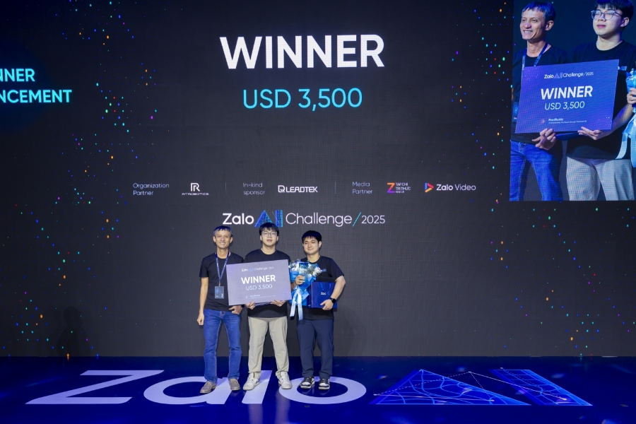 Đội CtelAI đến từ Đại học Bách khoa Hà Nội dành quán quân bảng RoadBuddy. Ảnh: Zalo