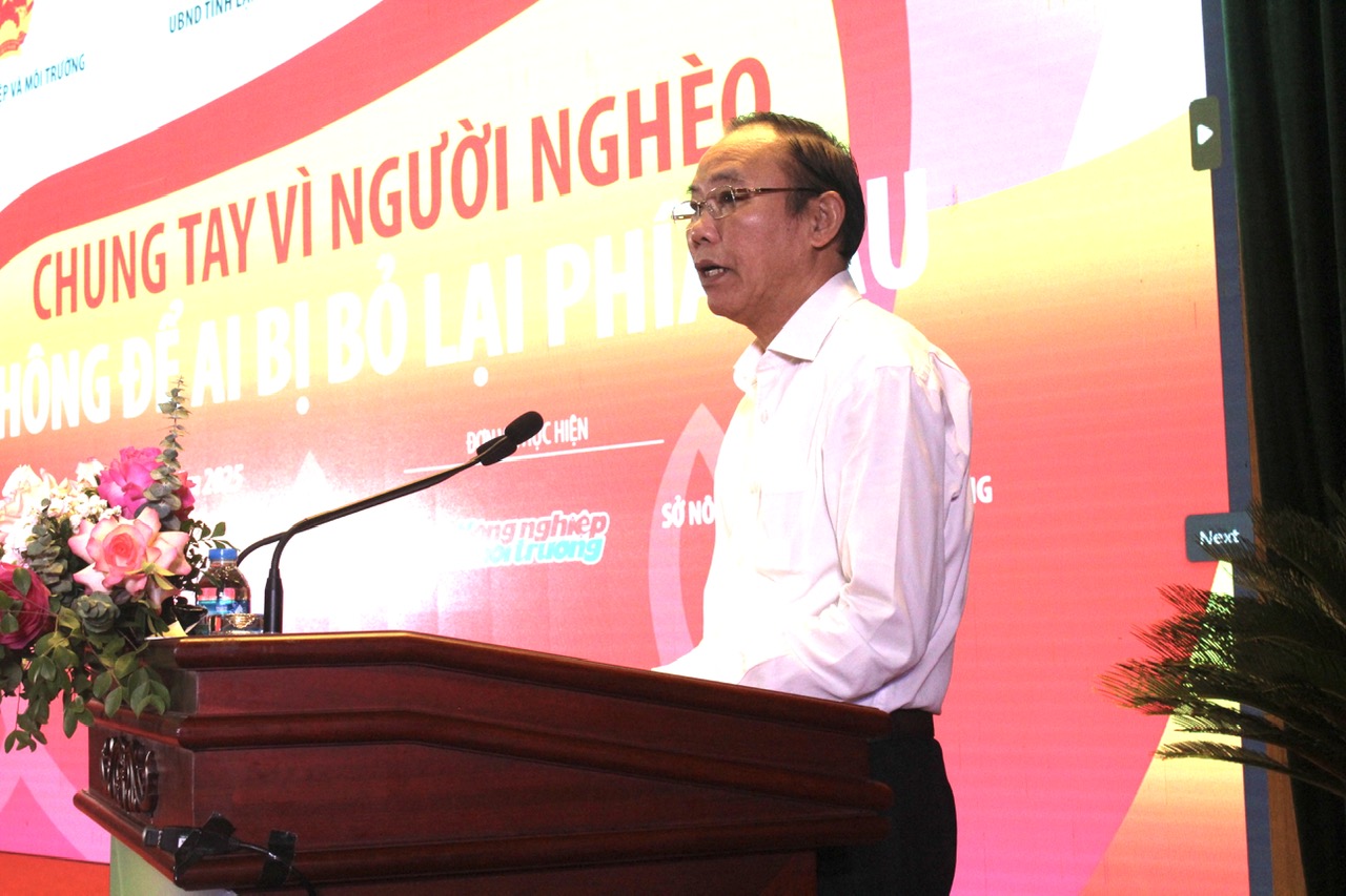 Thứ trưởng Phùng Đức Tiến: 