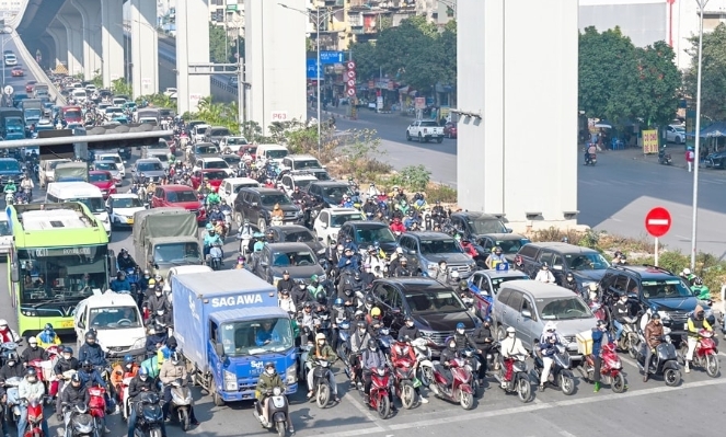 Hanoi sets 2030 deadline for full green transport conversion
